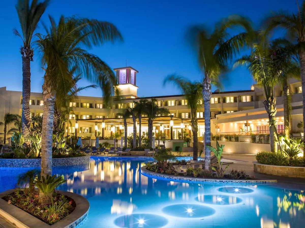 Olympic Lagoon Resort アヤナパ